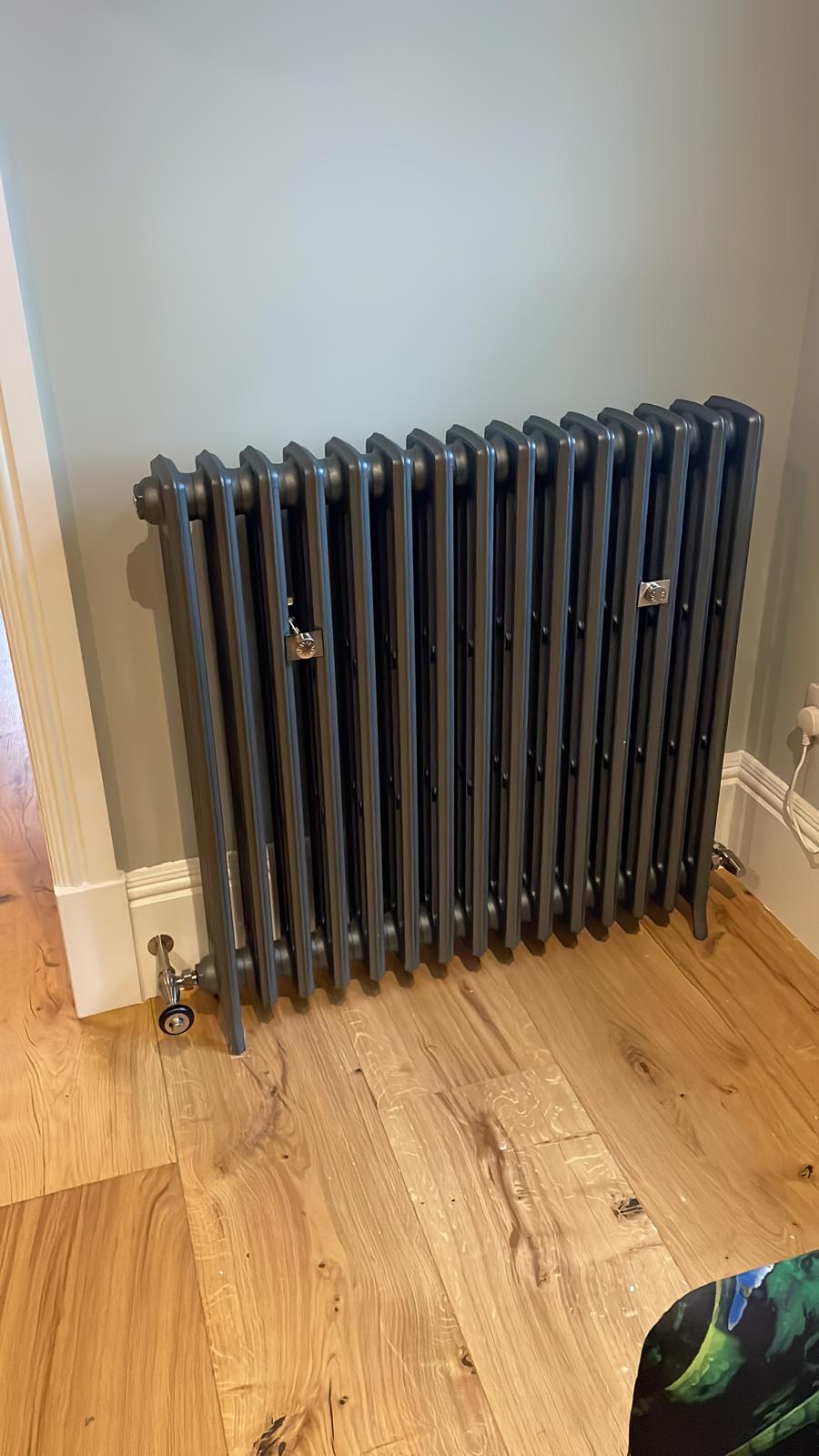 New cast iron column radiator with chrome valves